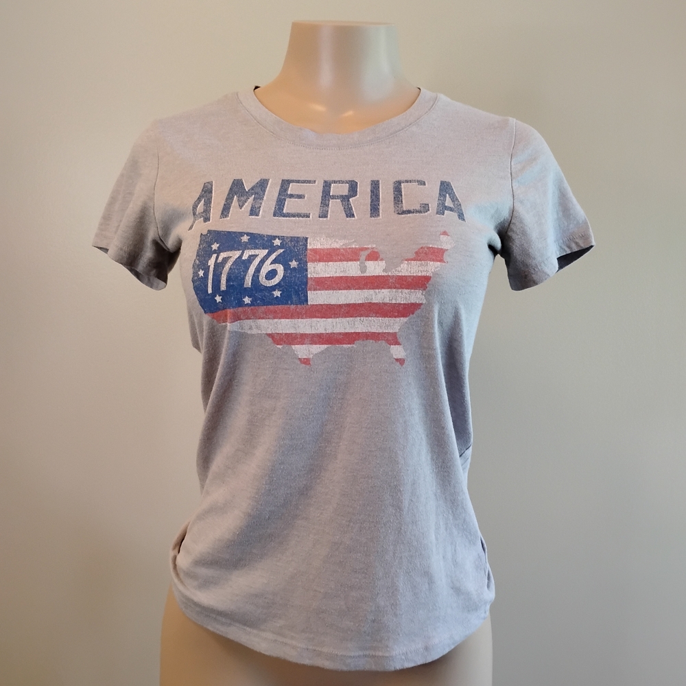 Aeropostale Light Gray America 1776 Patriotic‎ Graphic Tee Mens C7